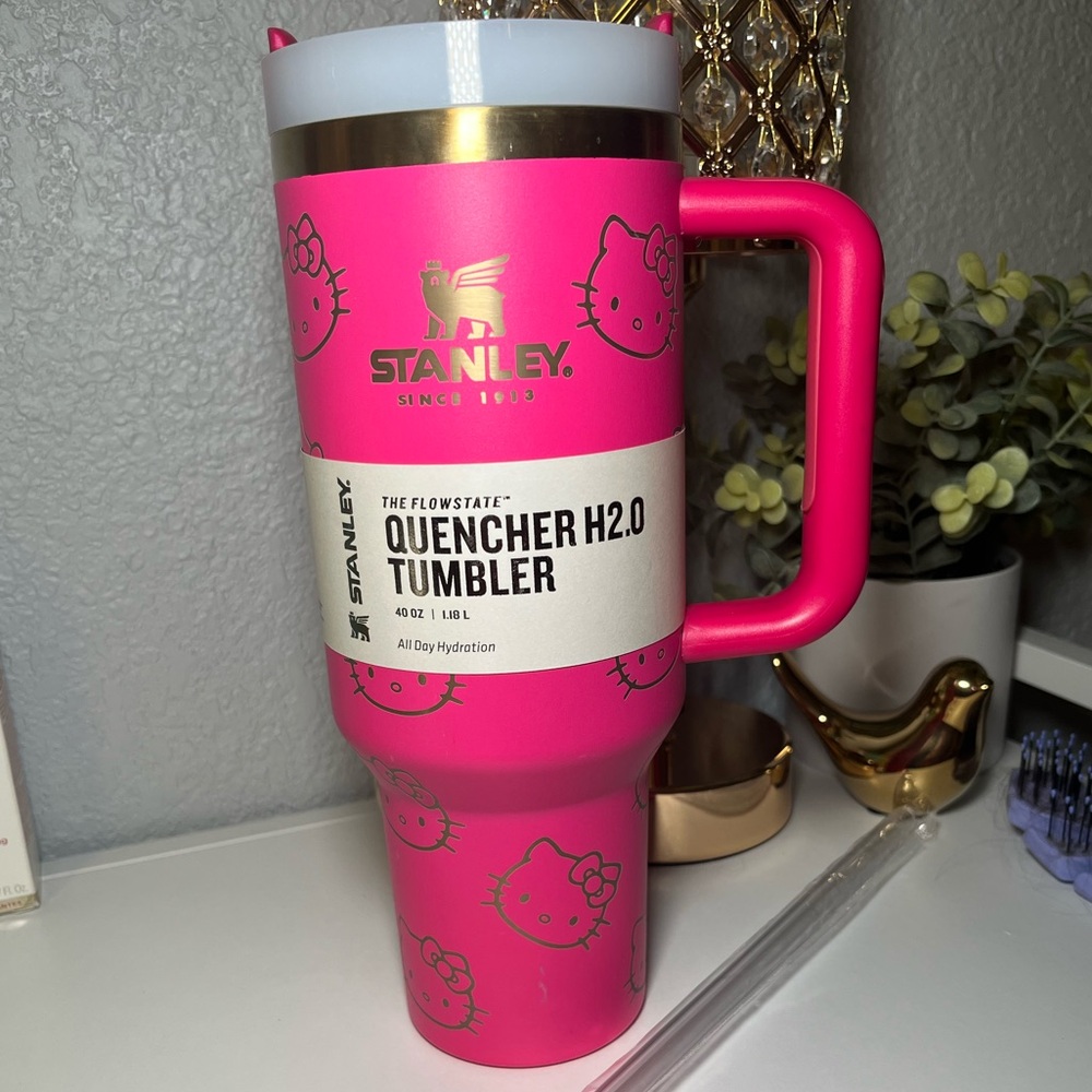 Custom One of a Kind Laser Etched Hello Kitty Pink/Gold Flowstate 40oz Stanley
